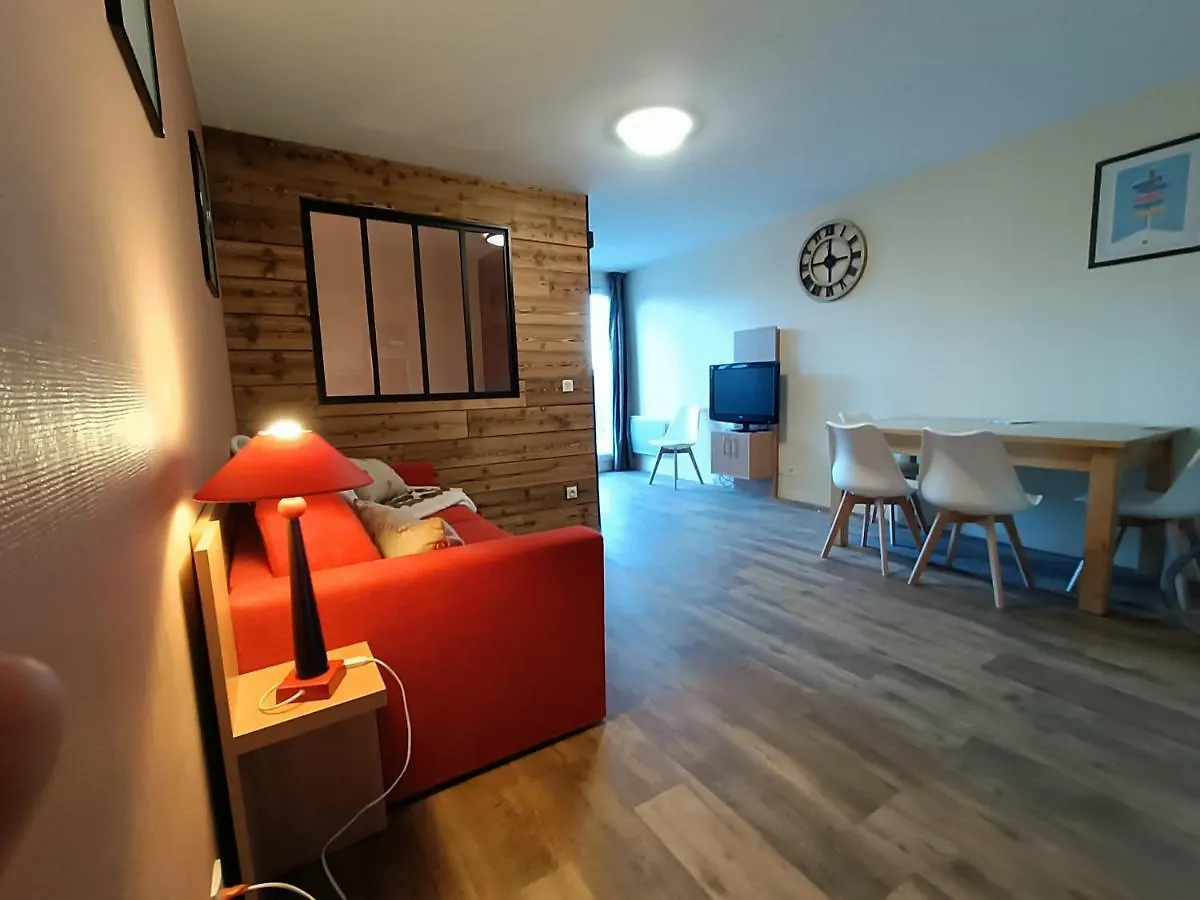 Fleurs Des Alpes Apartment Les Deserts  France